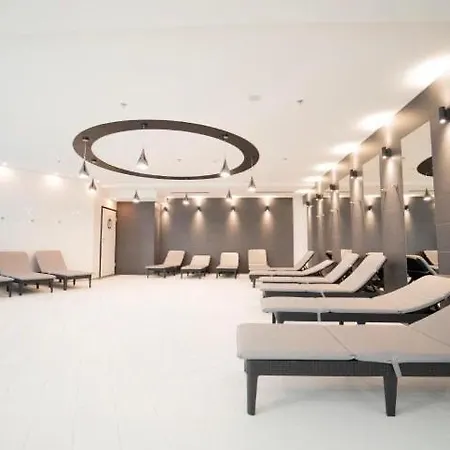 Hanza Tower White Sky & High Floor Pool & Jacussi & Sauna * شتشيتسين