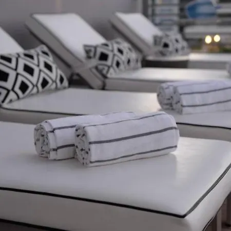 شقة Hanza Tower White Sky & High Floor Pool & Jacussi & Sauna شتشيتسين